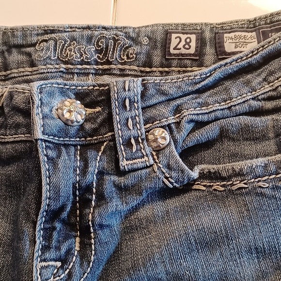 Miss Me Jeans, Size 28, Low-Rise, 30W x 30L, Boot Cut, Bedazzled - Picture 10 of 10